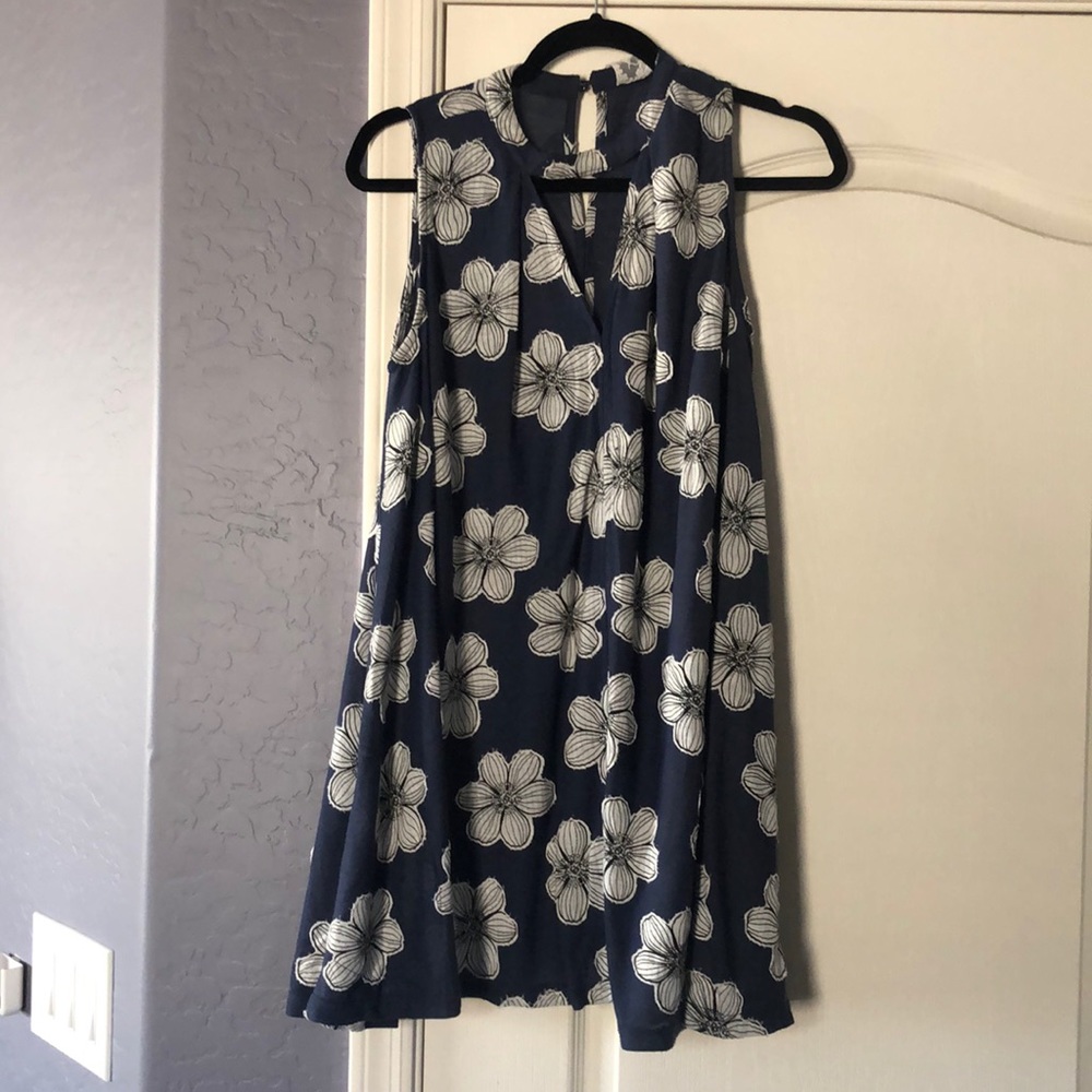 Sadie and Sage Floral flowy dress